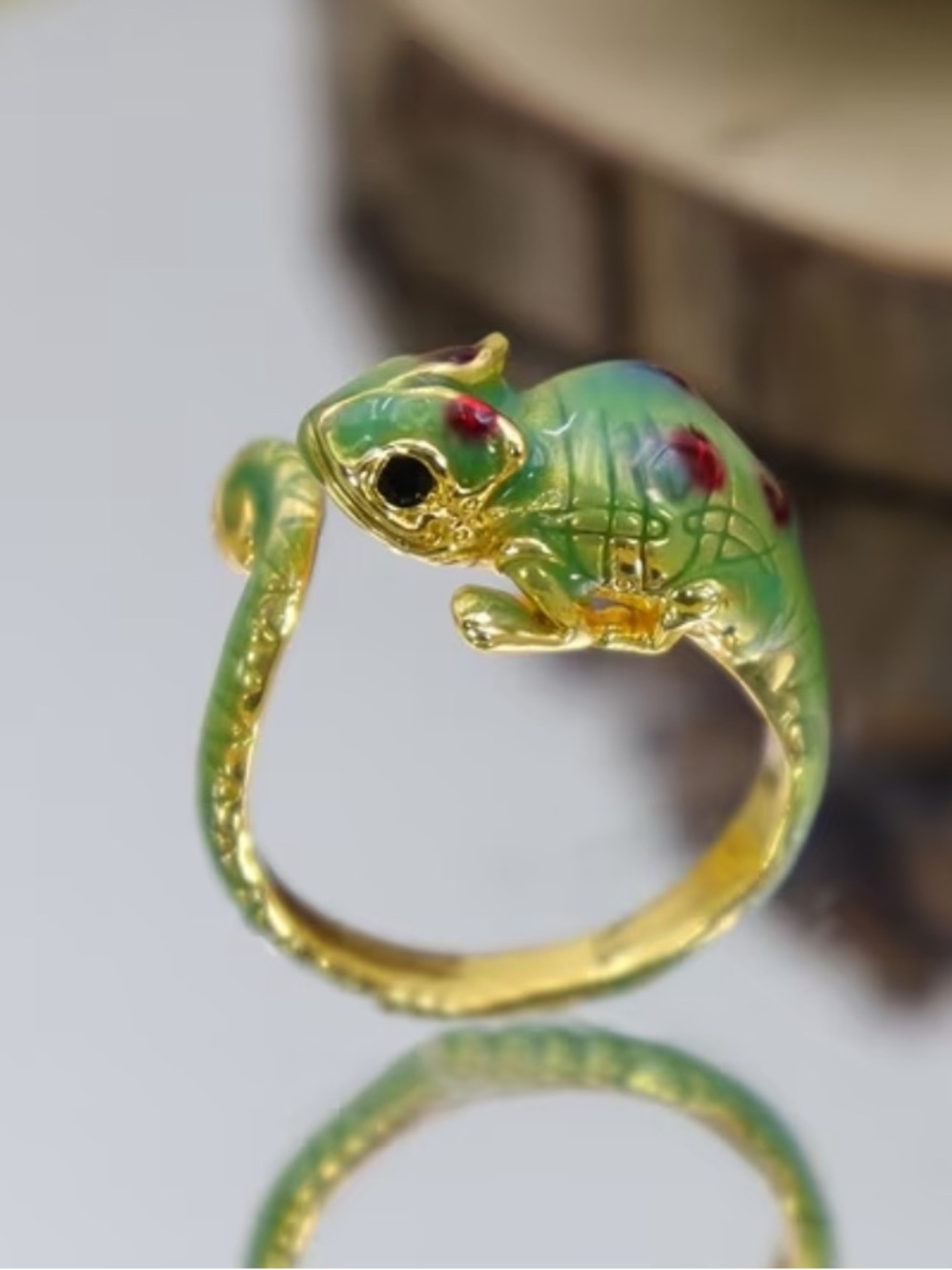 Adjustable Enamel Chameleon Ring Gold Tone